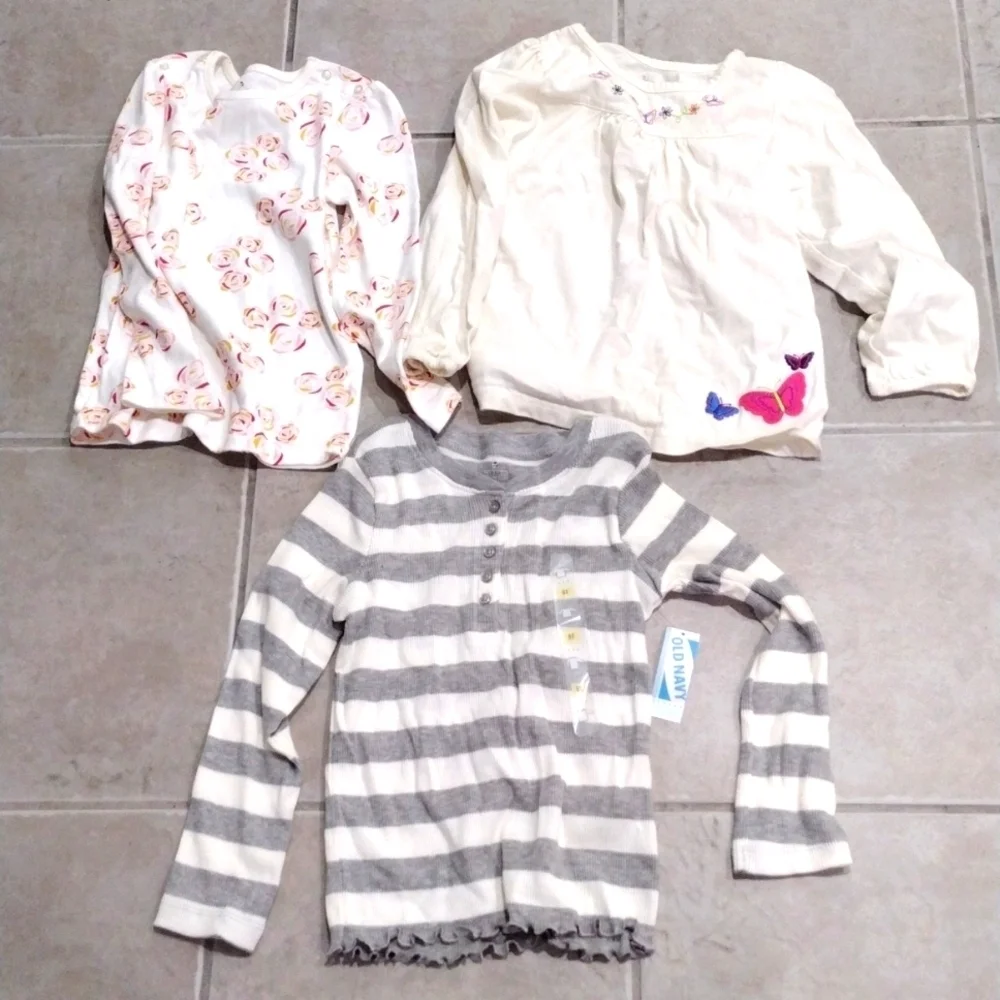 Old Navy & Okie-Dokie Set of 3 long sleeves shirts Size 5T - Excellent condition